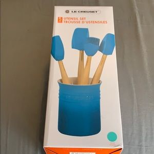NWT Le Creuset 5 utensil set